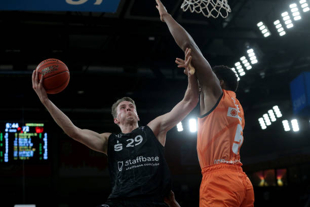 守的场面下 守的场面下