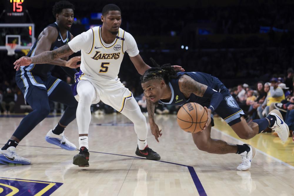 四连败背后 四连败背后