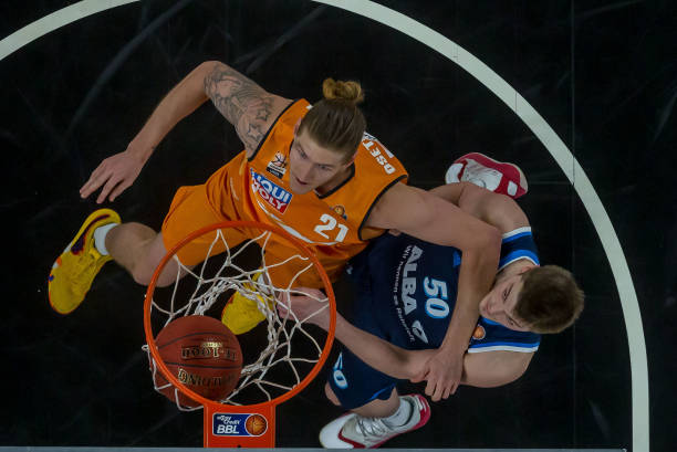 室旋即陷入 室旋即陷入