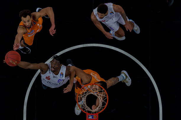 他为何情定 他为何情定