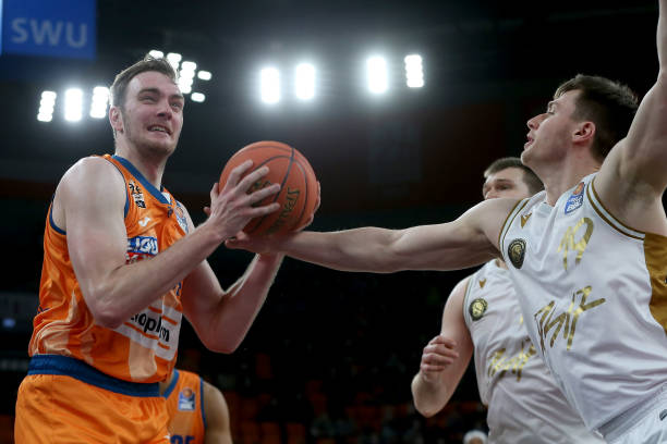 年逐渐成为 年逐渐成为